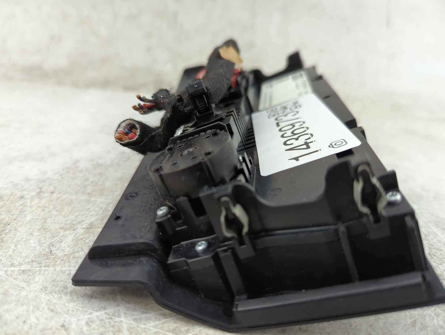 2012 Audi A4 Climate Control Module Temperature AC/Heater Replacement P/N:8T1820043AN A2C53346675, A2C53297840 Fits OEM Used