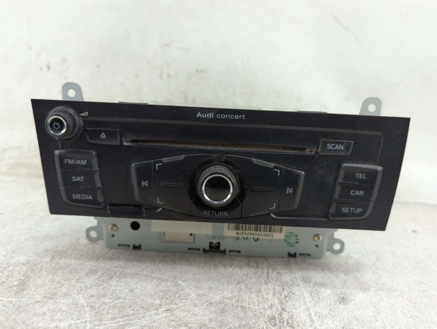 2012 Audi A4 Radio AM FM Cd Player Receiver Replacement P/N:8T1 035 186 R CQ-JA1962G Fits OEM Used Auto Parts - Oemusedautop