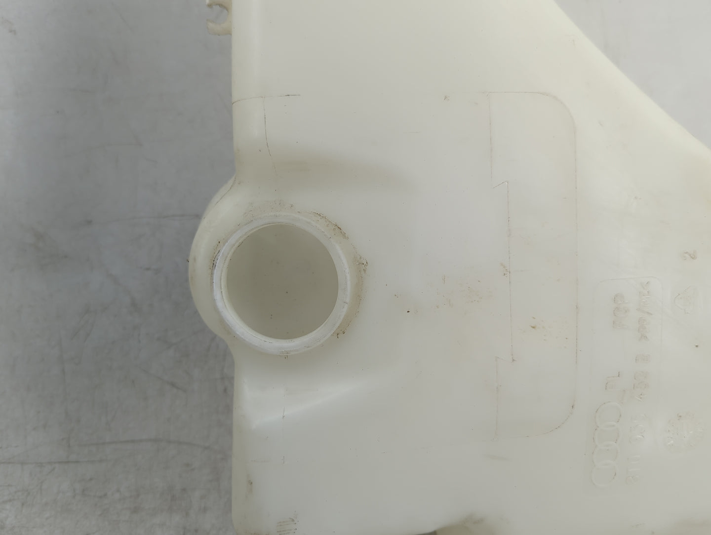 2009-2012 Audi A4 Windshield Washer Fluid Reservoir Bottle Oem - Oemusedautoparts1.com