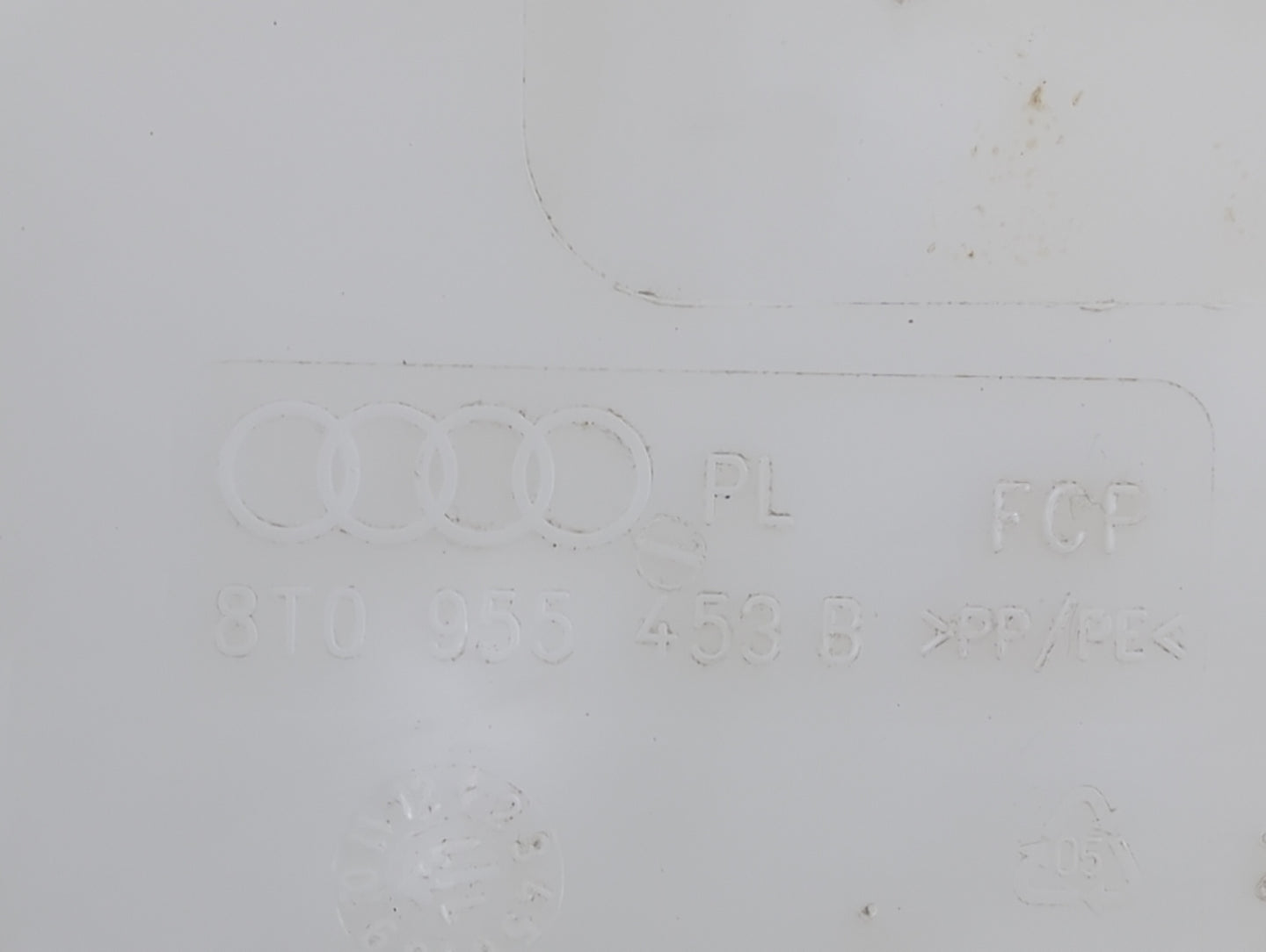 2009-2012 Audi A4 Windshield Washer Fluid Reservoir Bottle Oem - Oemusedautoparts1.com