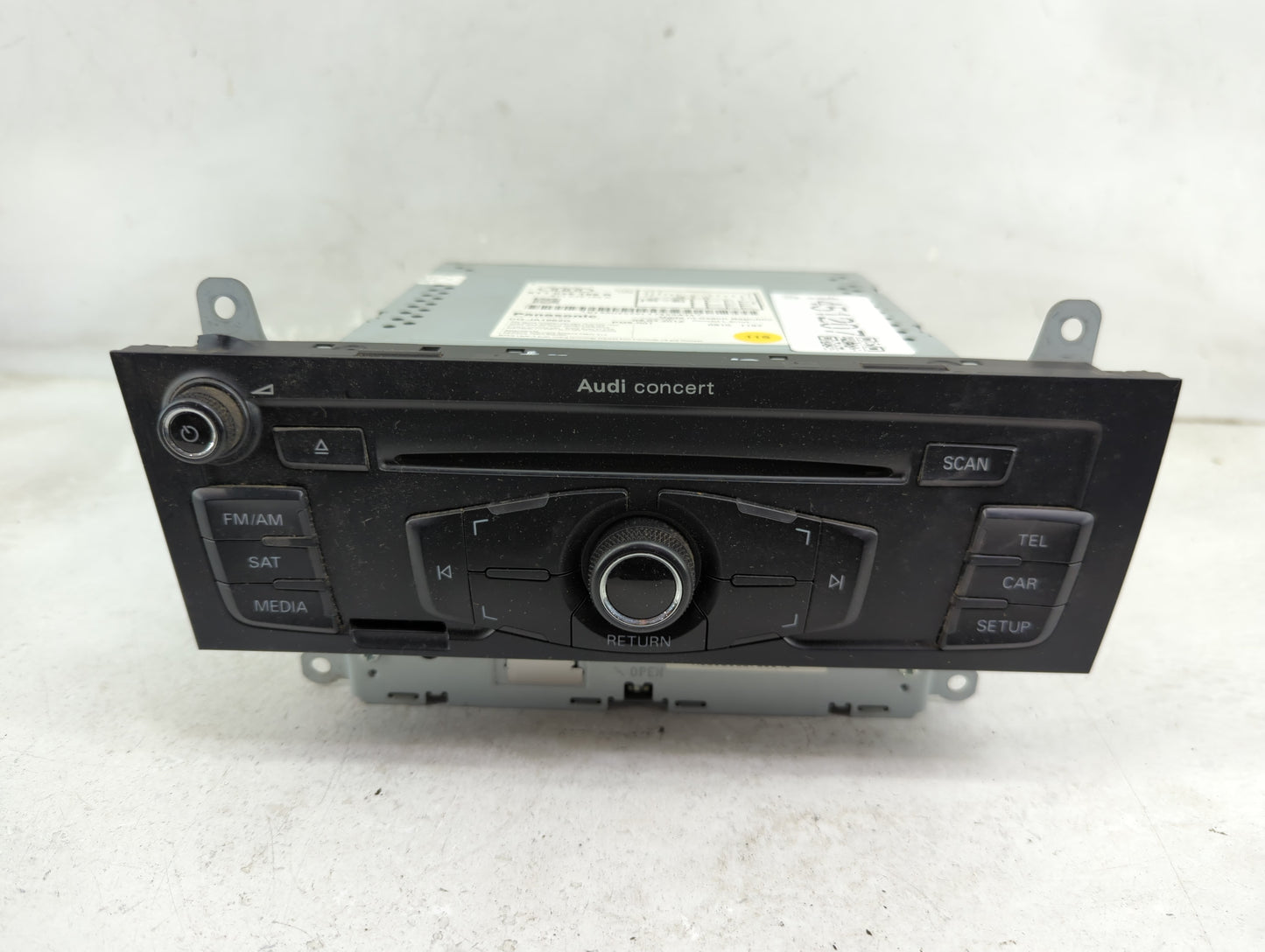 2010-2012 Audi A4 Radio AM FM Cd Player Receiver Replacement P/N:8T1035186R CQ-JA1962G Fits OEM Used Auto Parts - Oemusedaut
