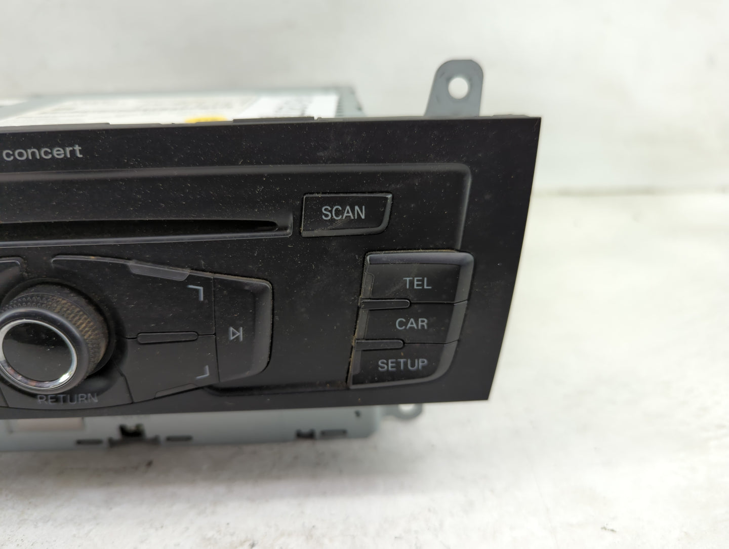 2010-2012 Audi A4 Radio AM FM Cd Player Receiver Replacement P/N:8T1035186R CQ-JA1962G Fits OEM Used Auto Parts - Oemusedaut