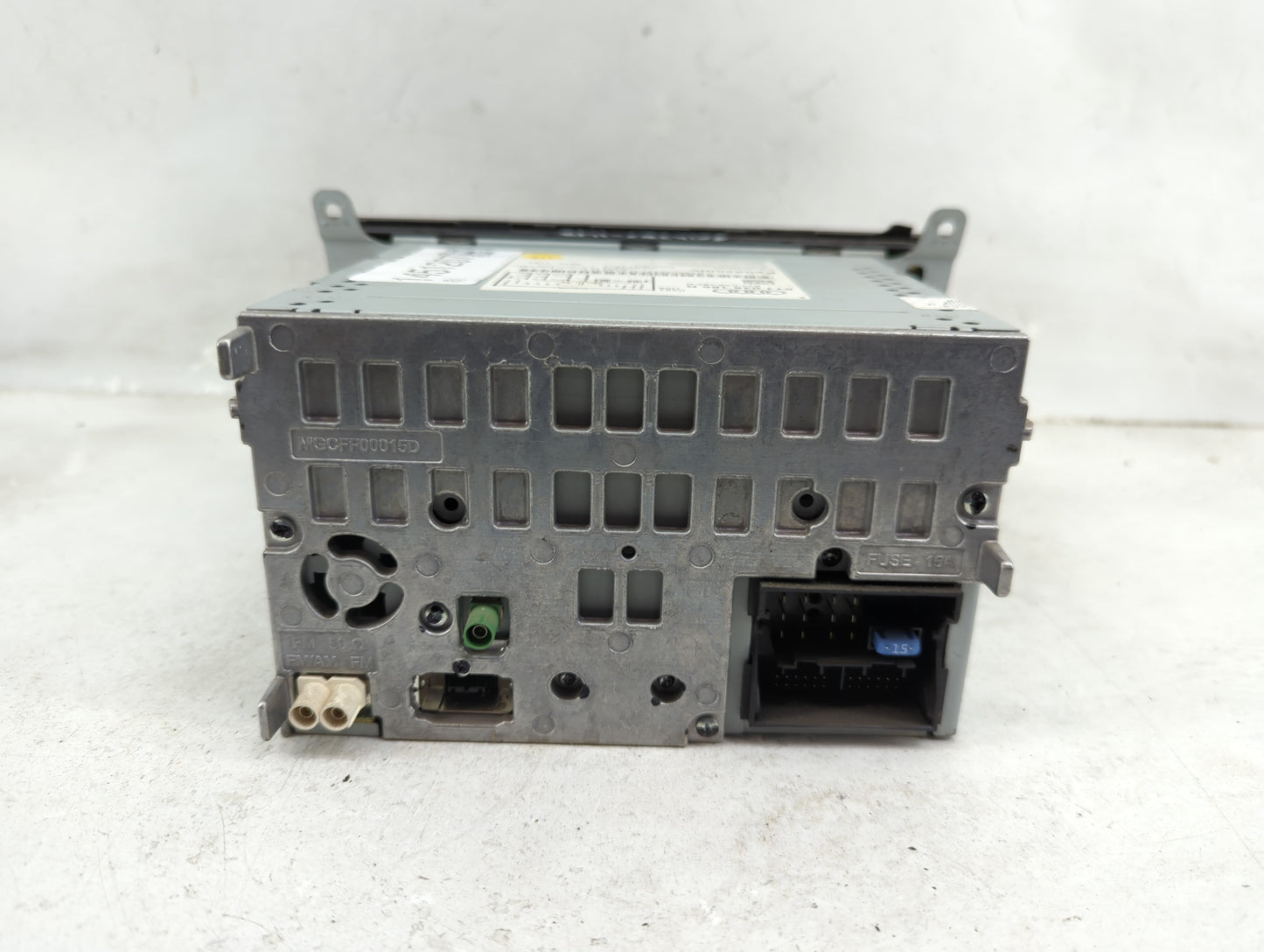 2010-2012 Audi A4 Radio AM FM Cd Player Receiver Replacement P/N:8T1035186R CQ-JA1962G Fits OEM Used Auto Parts - Oemusedaut