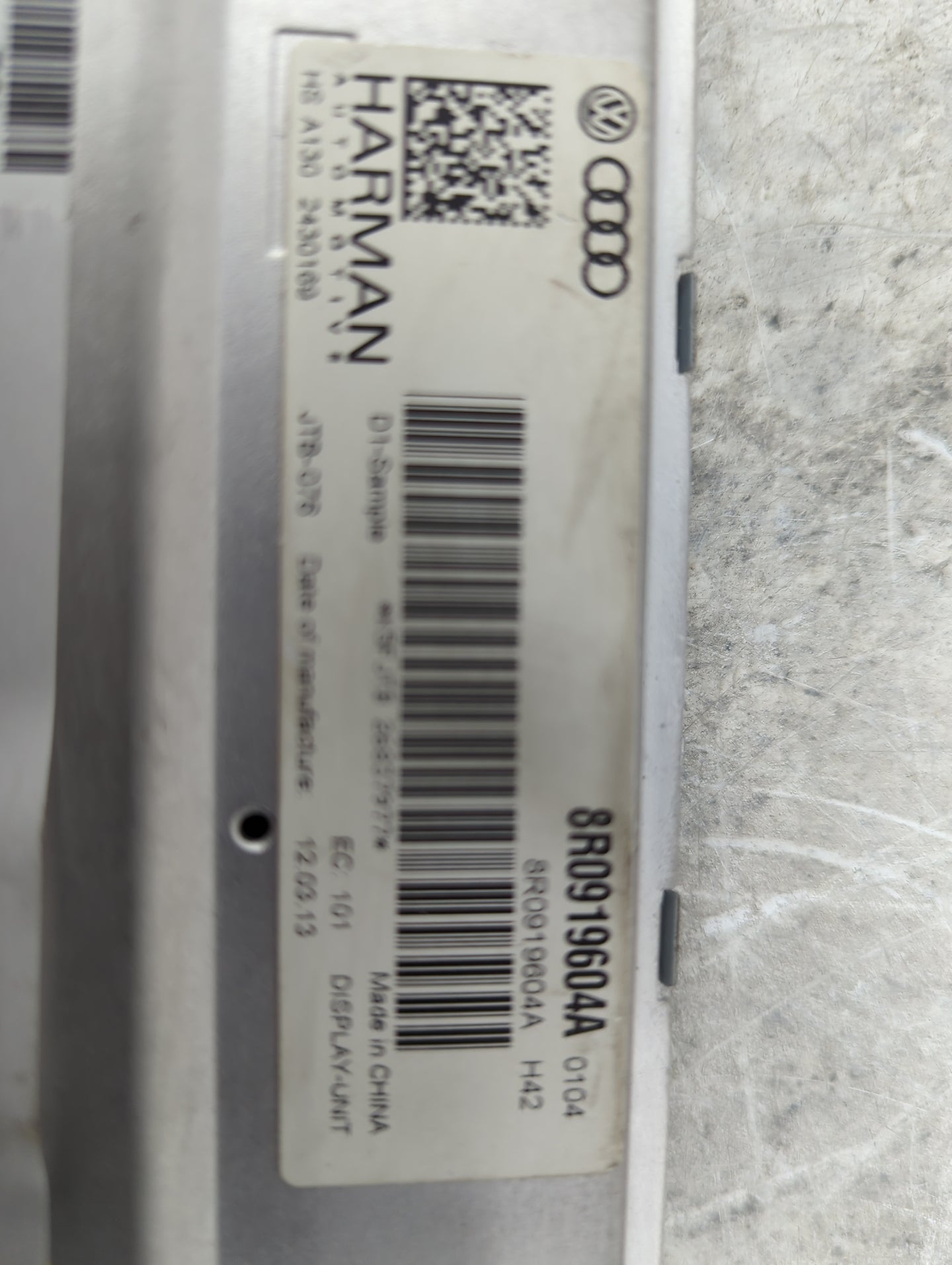 2009-2016 Audi A4 Information Display Screen - Oemusedautoparts1.com