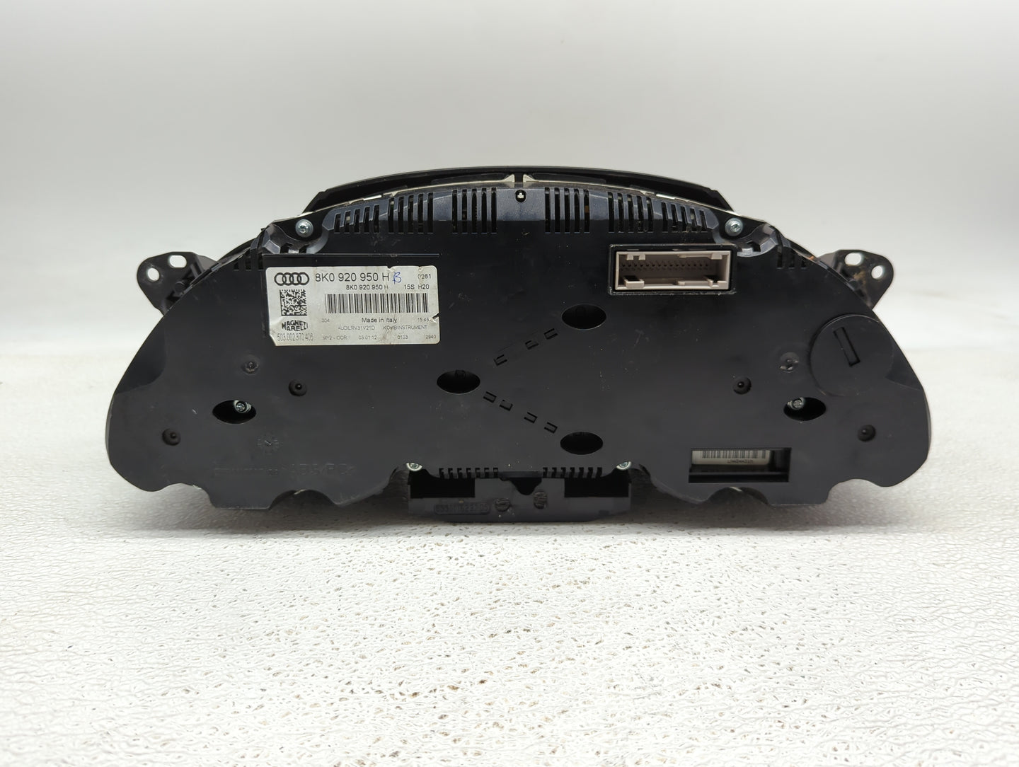 2010-2012 Audi A4 Instrument Cluster Speedometer Gauges P/N:8K0920950H 503002370406 Fits Fits 2010 2011 2012 OEM Used Auto P