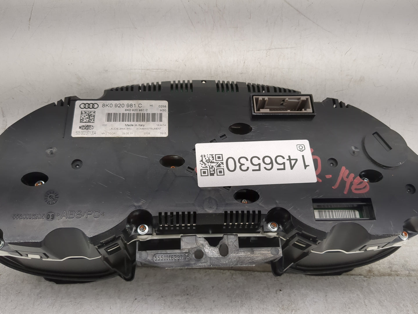 2010-2012 Audi A4 Instrument Cluster Speedometer Gauges P/N:8K0920981C 503002371304 Miles:68K Fits Fits 2010 2011 2012 OEM U