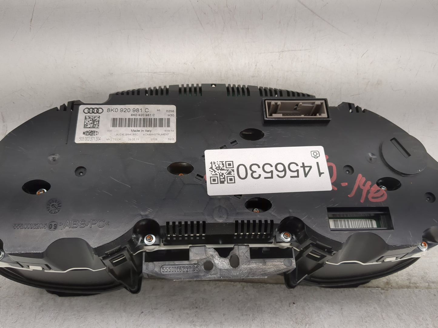 2010-2012 Audi A4 Instrument Cluster Speedometer Gauges P/N:8K0920981C 503002371304 Miles:68K Fits Fits 2010 2011 2012 OEM U