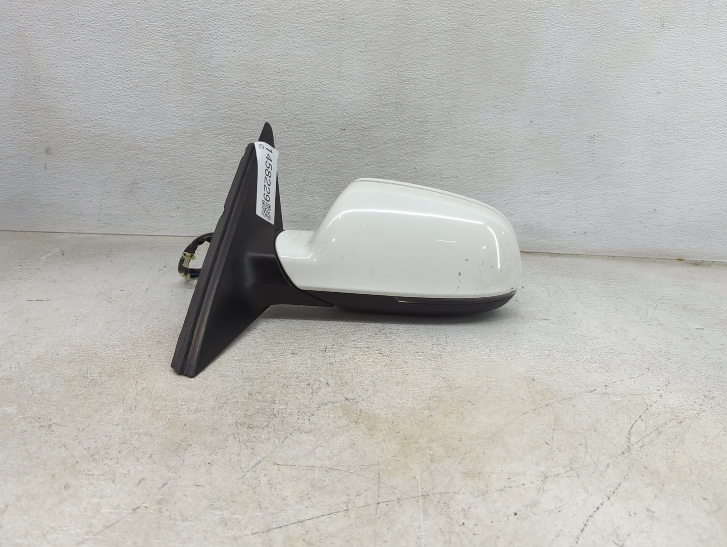 2010-2016 Audi A4 Driver Side View Mirror - Left Door Mirror OEM Used - Oemusedautoparts1.com