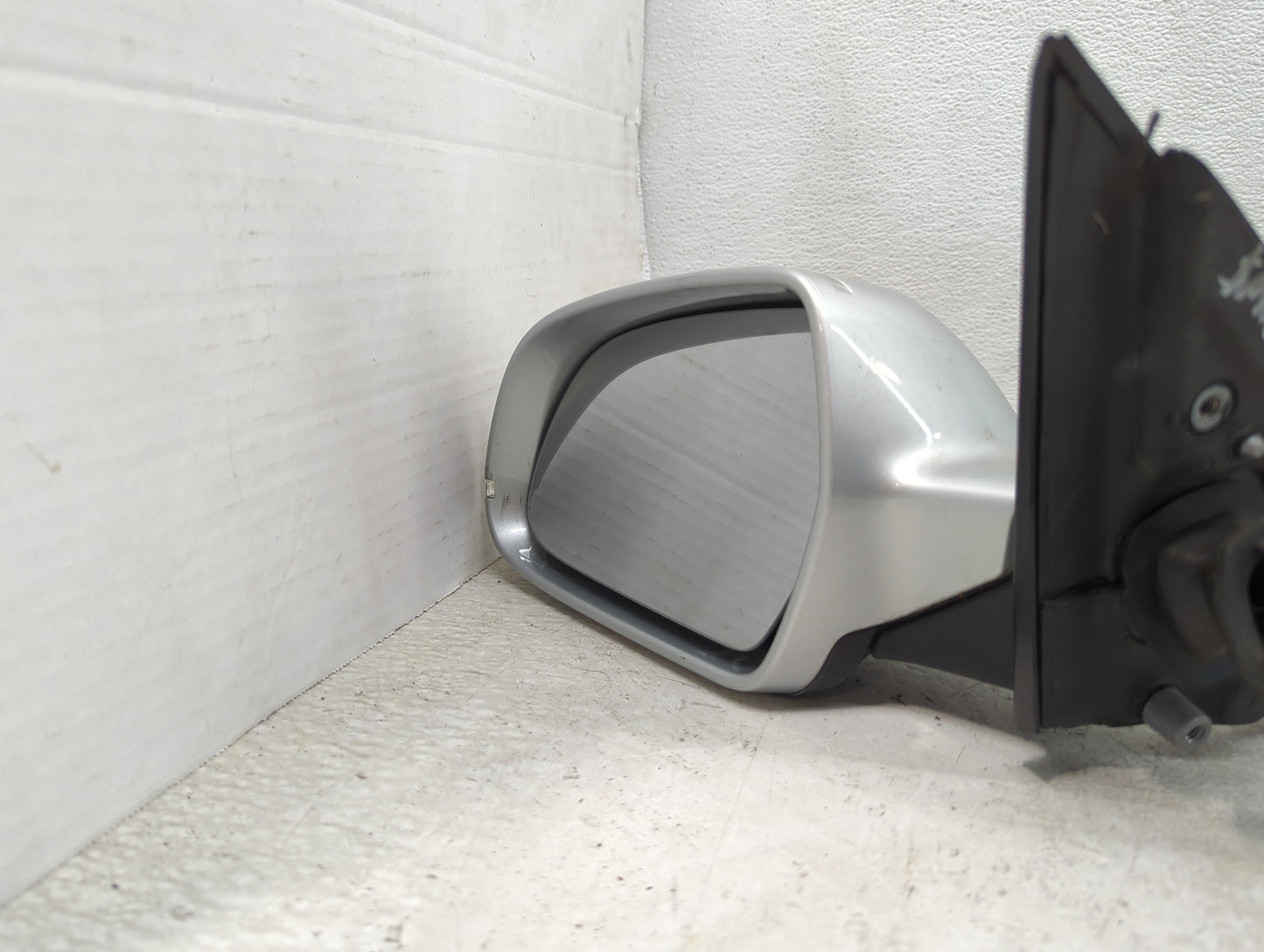 2010-2016 Audi A4 Driver Side View Mirror - Left Door Mirror OEM Used - Oemusedautoparts1.com