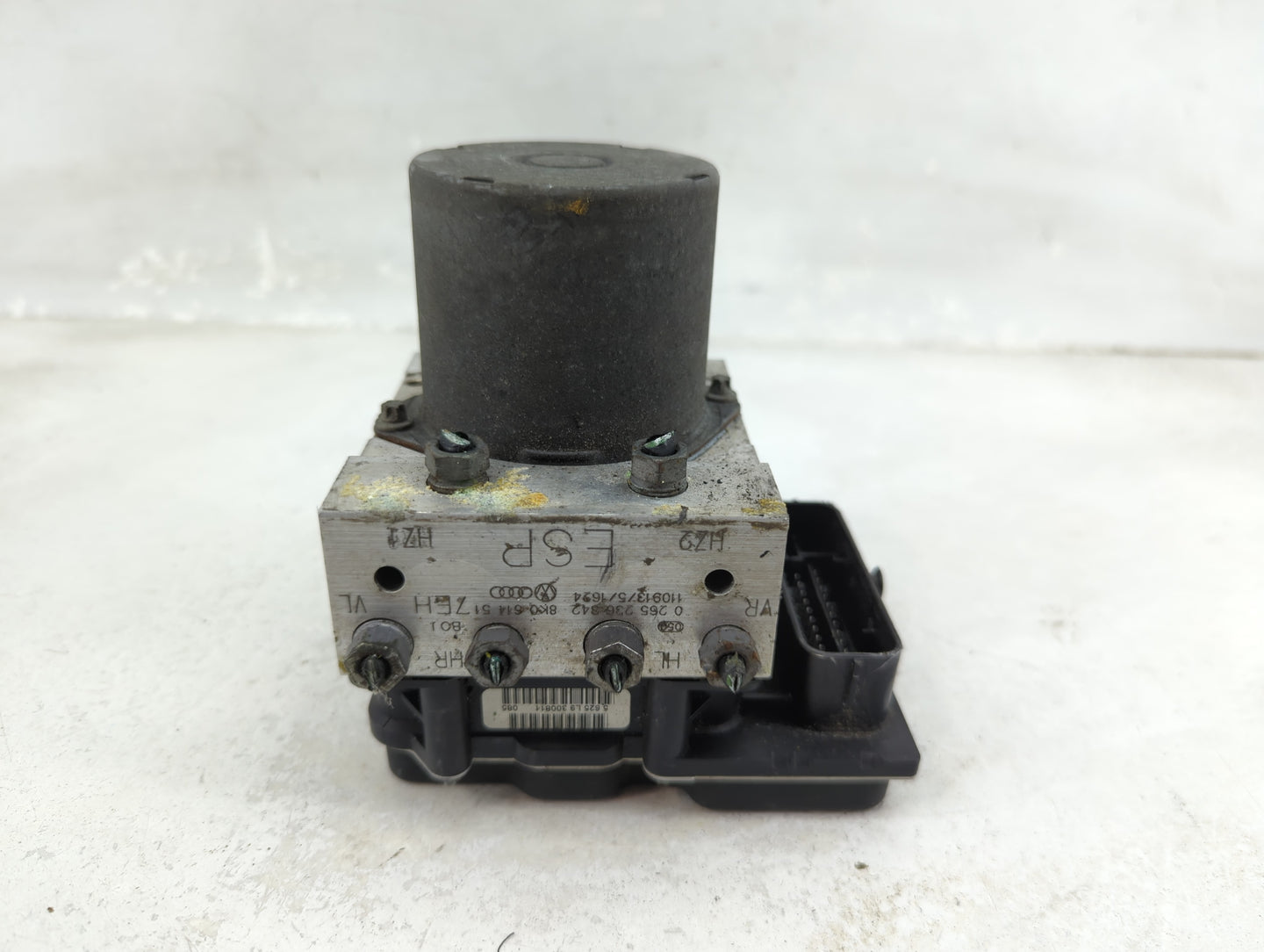 2010-2012 Audi A4 ABS Pump Control Module Replacement P/N:0265236342 8K0614517EH, 8K0907379BH Fits Fits 2010 2011 2012 OEM U