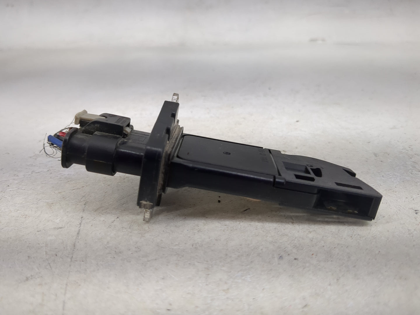 2009-2012 Audi A4 Mass Air Flow Meter Maf 1485947 - Oemusedautoparts1.com