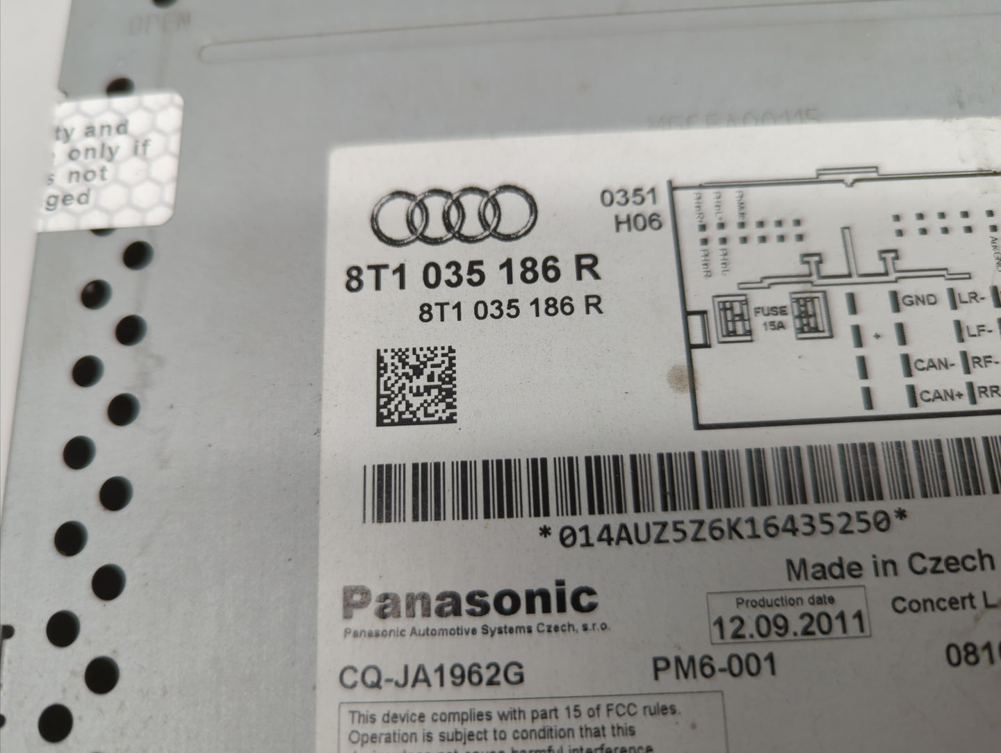 2010-2012 Audi A4 Radio AM FM Cd Player Receiver Replacement P/N:8T1 035 186 R 4G0035082C Fits OEM Used Auto Parts - Oemused