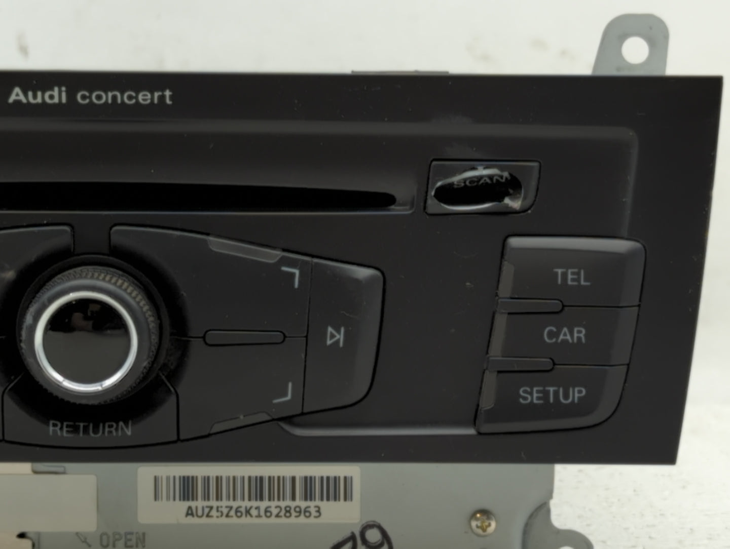 2010-2012 Audi A4 Am Fm Cd Player Radio Receiver - Oemusedautoparts1.com