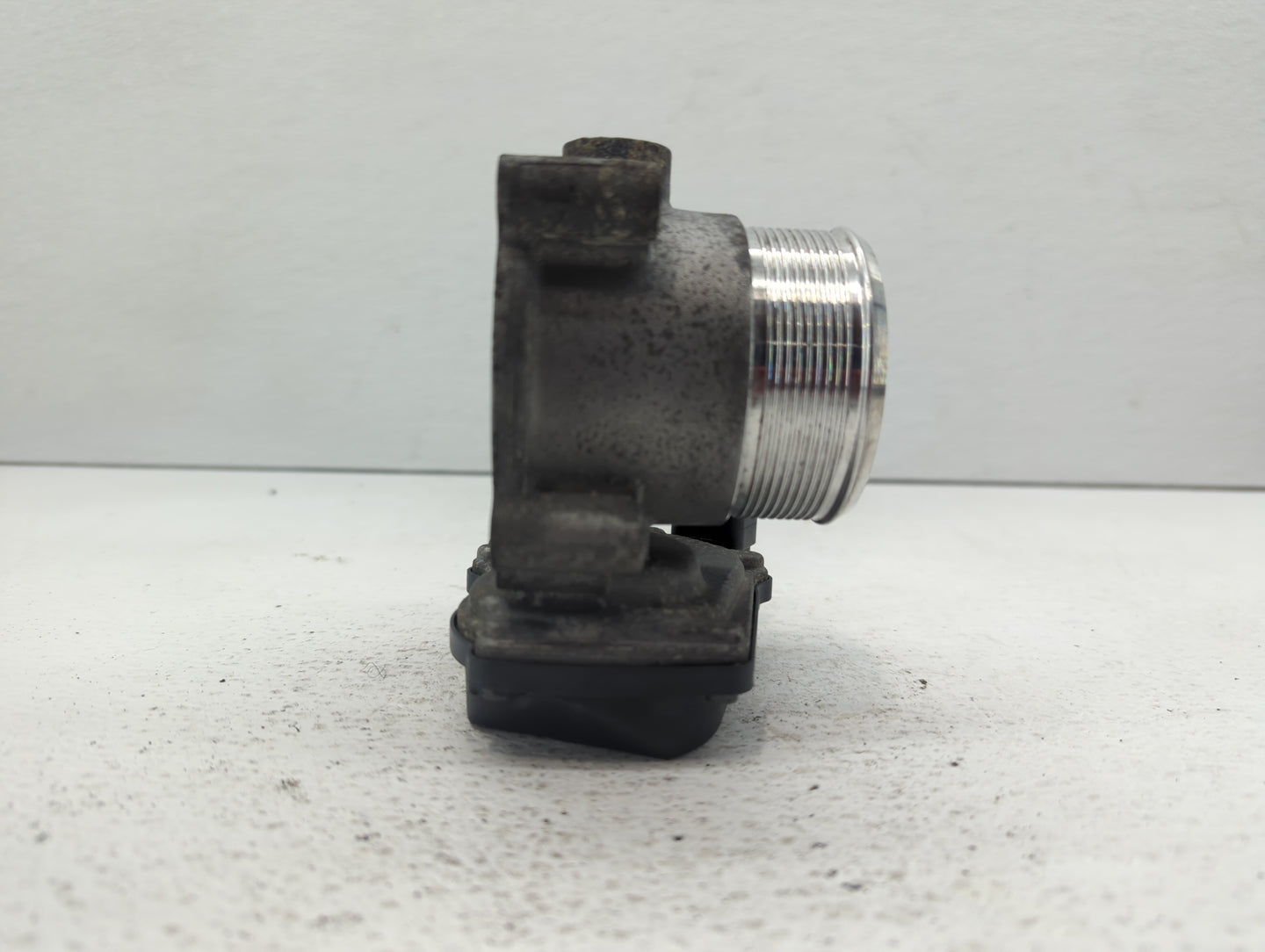 2005-2016 Audi A4 Throttle Body P/N:06F 133 062 T 06F 133 062 Q Fits OEM Used Auto Parts - Oemusedautoparts1.com