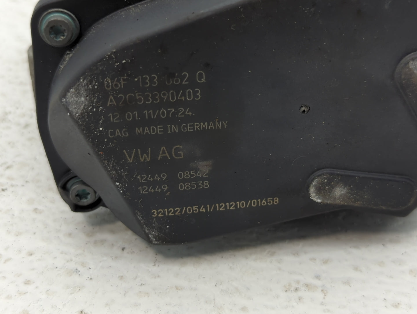2005-2016 Audi A4 Throttle Body P/N:06F 133 062 T 06F 133 062 Q Fits OEM Used Auto Parts - Oemusedautoparts1.com