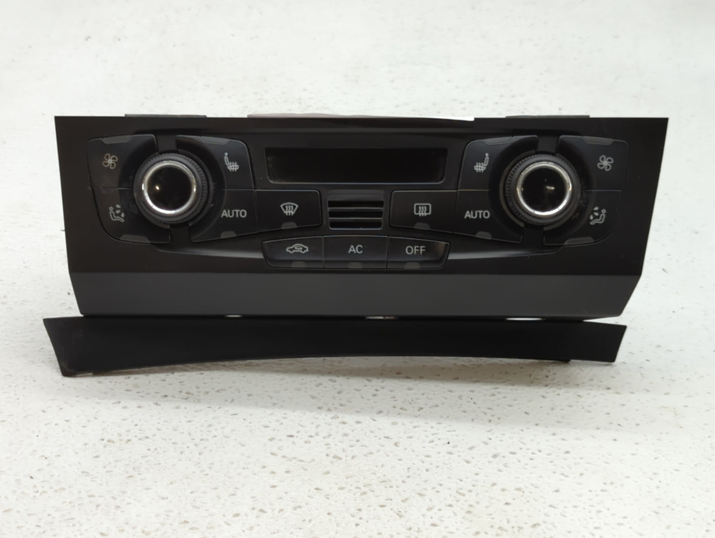 2009-2012 Audi A4 Climate Control Module Temperature AC/Heater Replacement P/N:8T1 820 043 AA 8T1 820 043 AK Fits OEM Used A