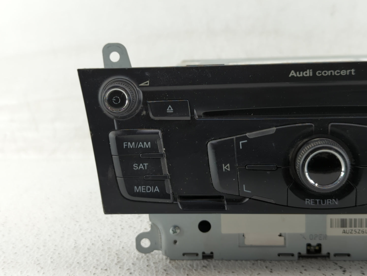 2010-2012 Audi A4 Am Fm Cd Player Radio Receiver - Oemusedautoparts1.com