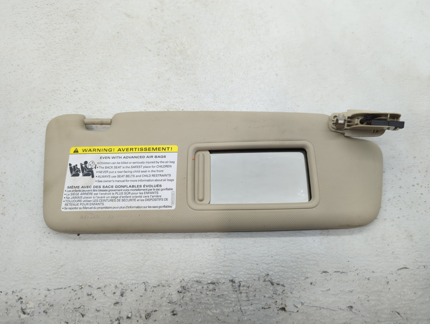 2009-2012 Audi A4 Sun Visor Shade Replacement Passenger Right Mirror Fits Fits 2009 2010 2011 2012 OEM Used Auto Parts - Oem