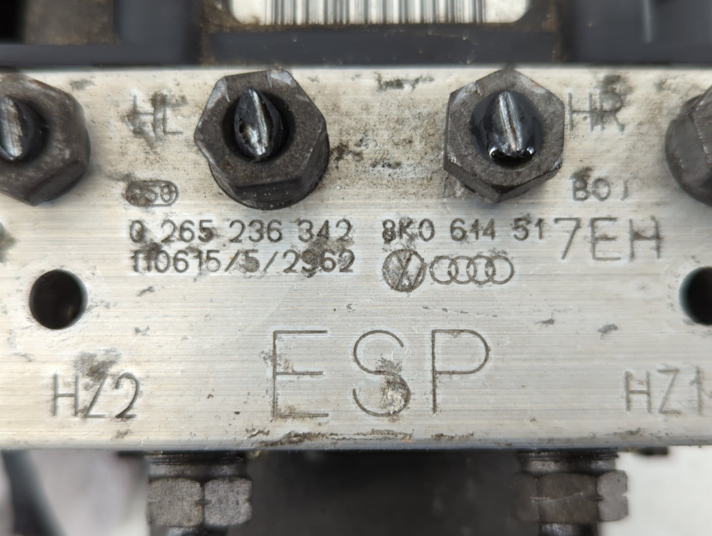 2010-2012 Audi A4 ABS Pump Control Module Replacement P/N:8K0 614 517 EH Fits Fits 2010 2011 2012 OEM Used Auto Parts - Oemu