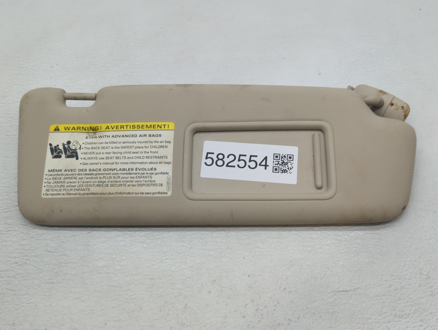 2009-2012 Audi A4 Sun Visor Shade Replacement Passenger Right Mirror Fits Fits 2009 2010 2011 2012 OEM Used Auto Parts - Oem