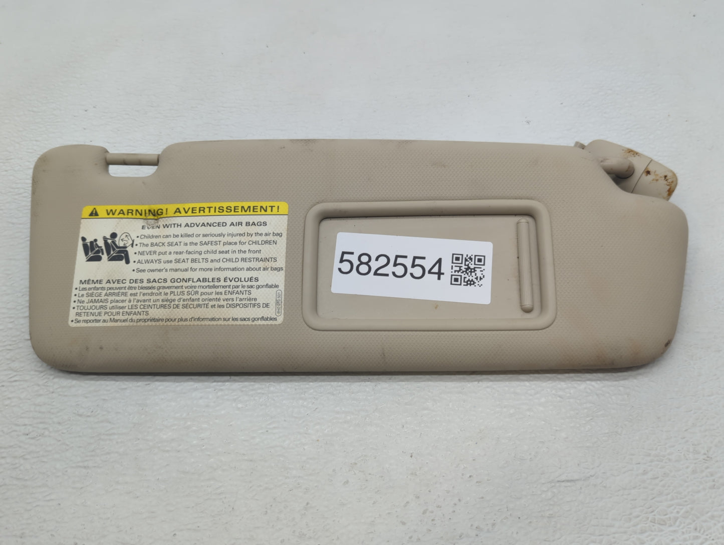 2009-2012 Audi A4 Sun Visor Shade Replacement Passenger Right Mirror Fits Fits 2009 2010 2011 2012 OEM Used Auto Parts - Oem