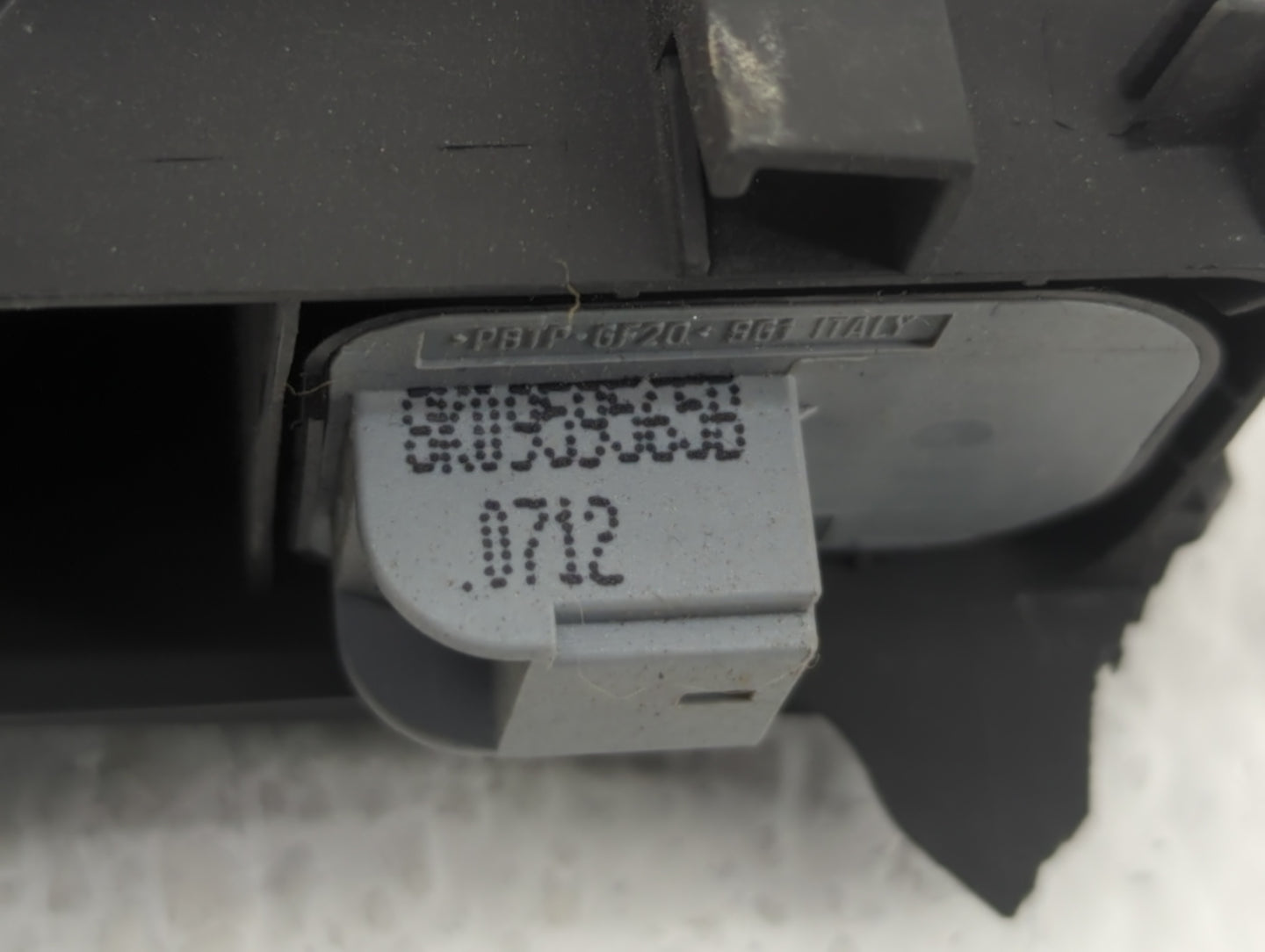2009-2012 Audi A4 Master Power Window Switch Replacement Driver Side Left P/N:8K0959565 Fits Fits 2009 2010 2011 2012 OEM Us