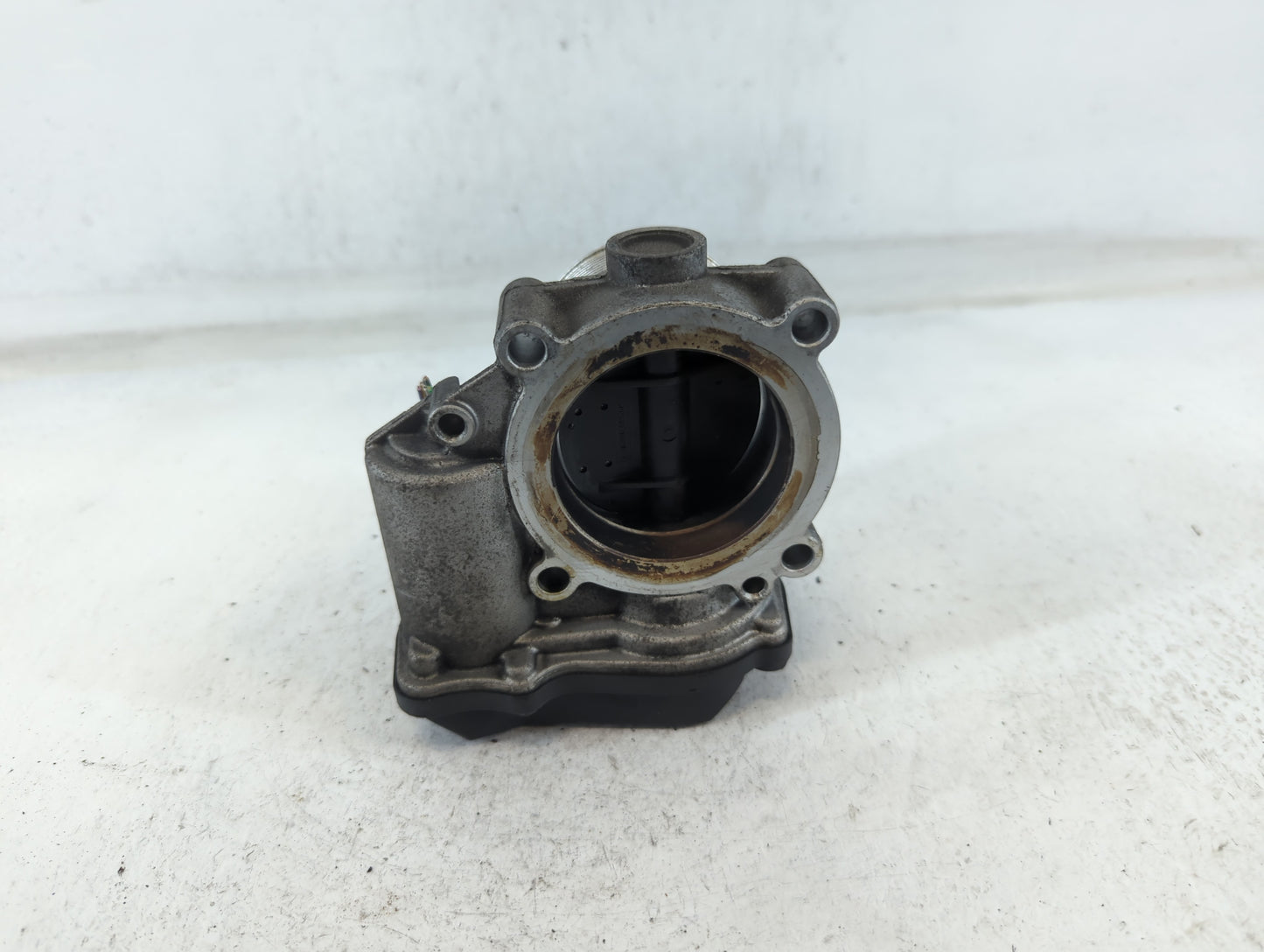 2005-2016 Audi A4 Throttle Body P/N:06F 133 063 Q Fits OEM Used Auto Parts - Oemusedautoparts1.com