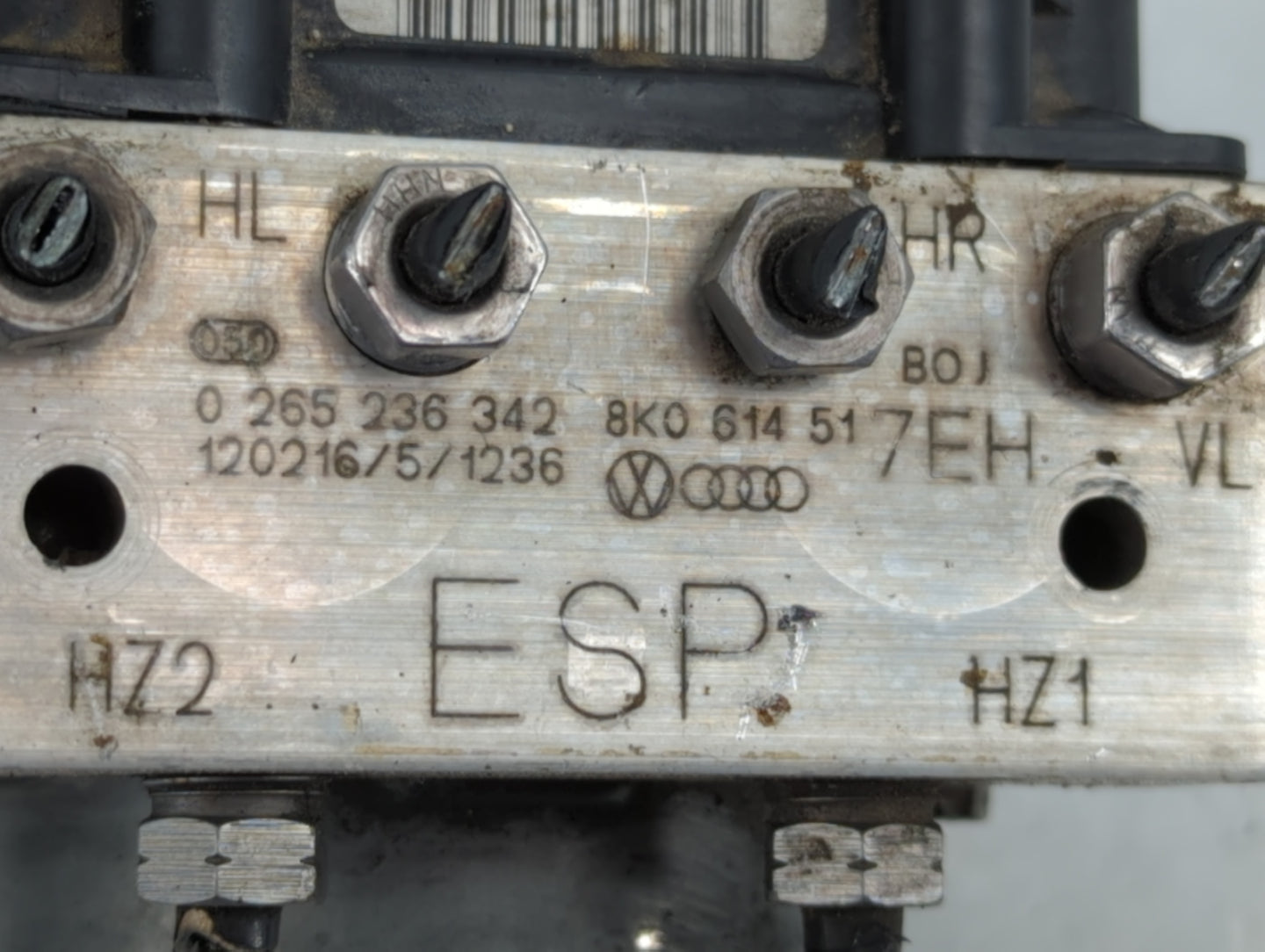 2010-2012 Audi A4 ABS Pump Control Module Replacement P/N:8K0 614 517EH 0 265 236 342 Fits Fits 2010 2011 2012 OEM Used Auto
