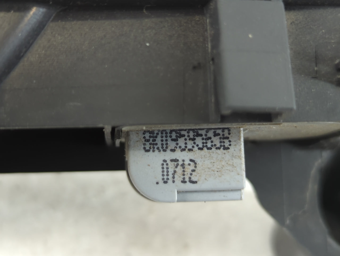 2009-2012 Audi A4 Master Power Window Switch Replacement Driver Side Left P/N:8K0 959 565 B Fits Fits 2009 2010 2011 2012 OE