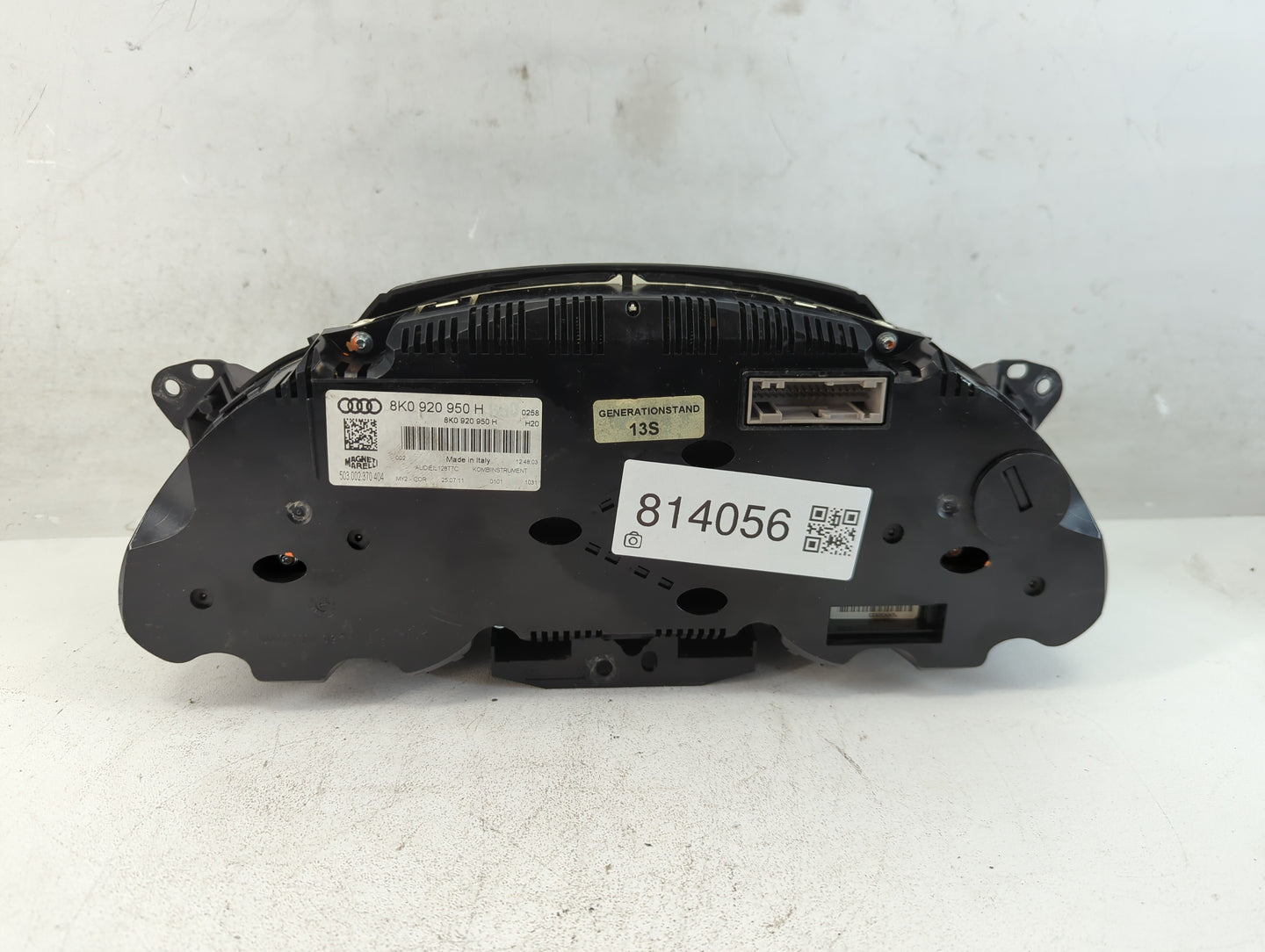 2010-2012 Audi A4 Instrument Cluster Speedometer Gauges P/N:8K0 920 950 H Fits Fits 2010 2011 2012 OEM Used Auto Parts - Oem