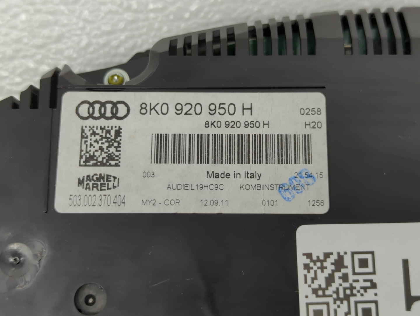 2010-2012 Audi A4 Quattro Instrument Cluster Speedometer Gauges P/N:8K0920950E 8K0 920 950 E, 8K0920950H Fits Fits 2010 2011