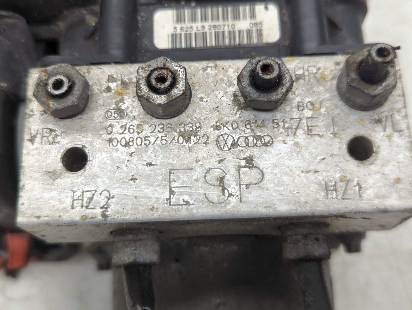 2010-2012 Audi A5 ABS Pump Control Module Replacement P/N:0 265 236 339 Fits Fits 2009 2010 2011 2012 OEM Used Auto Parts - 