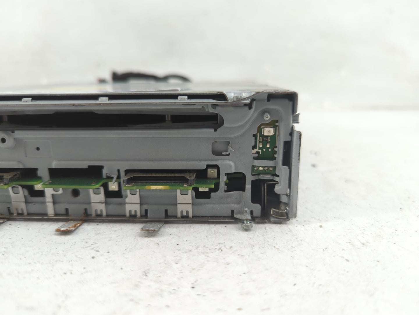 2010-2012 Audi A5 Radio AM FM Cd Player Receiver Replacement P/N:8T1035664D 8T1035664B Fits OEM Used Auto Parts - Oemusedaut
