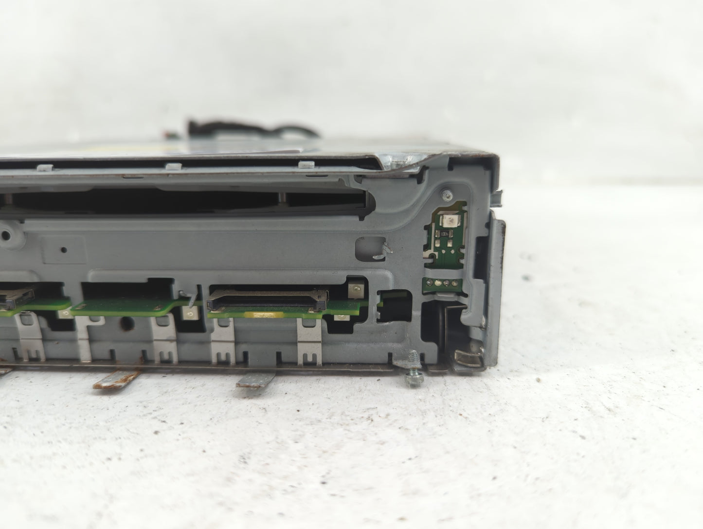 2010-2012 Audi A5 Radio AM FM Cd Player Receiver Replacement P/N:8T1035664D 8T1035664B Fits OEM Used Auto Parts - Oemusedaut
