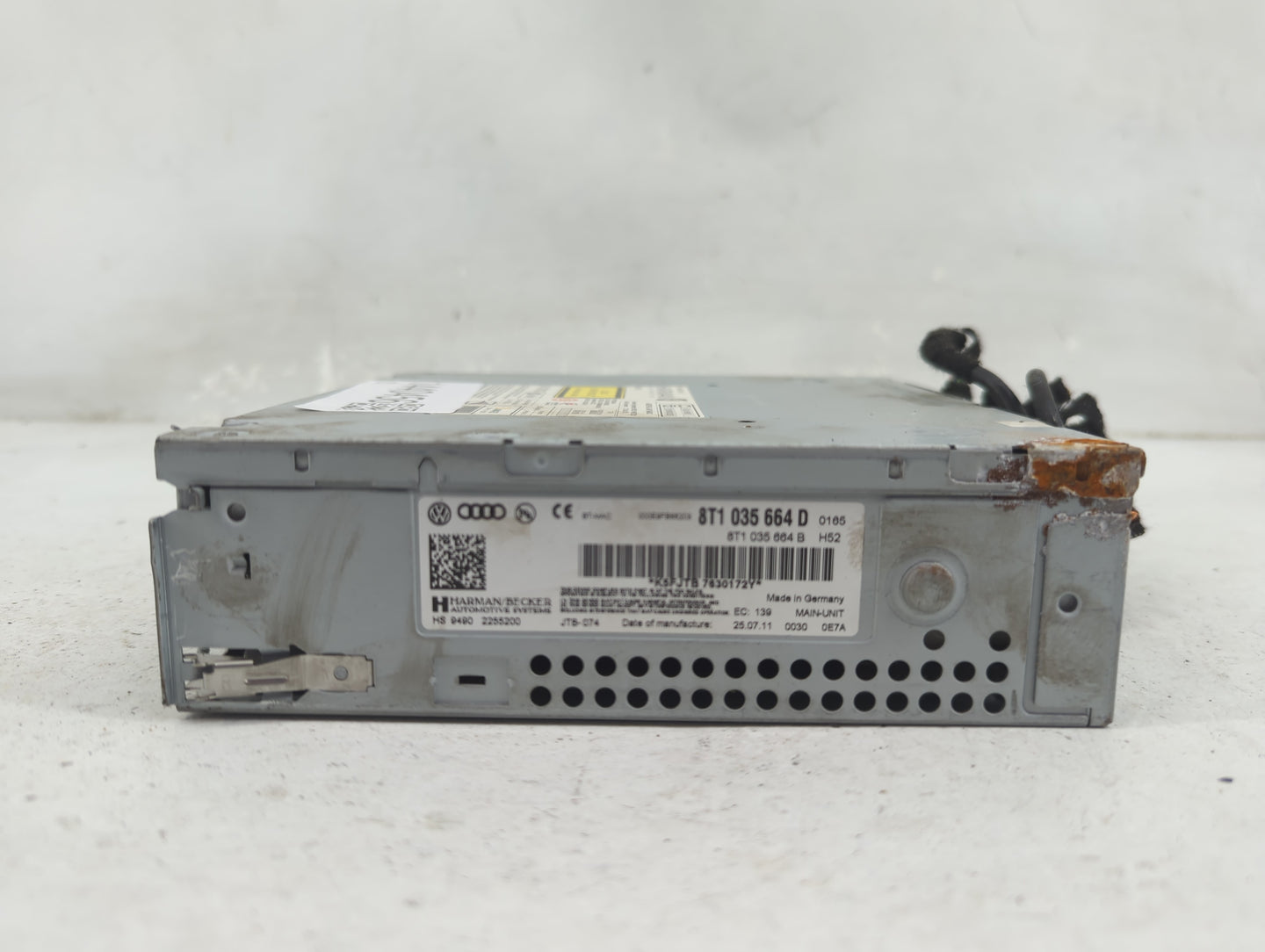 2010-2012 Audi A5 Radio AM FM Cd Player Receiver Replacement P/N:8T1035664D 8T1035664B Fits OEM Used Auto Parts - Oemusedaut