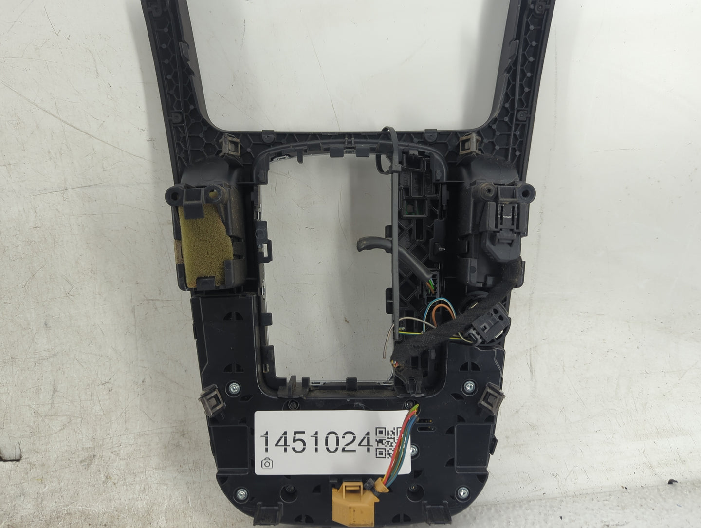 2010-2012 Audi A5 Radio AM FM Cd Player Receiver Replacement P/N:8T0919609G 8T0919609GWFX Fits OEM Used Auto Parts - Oemused