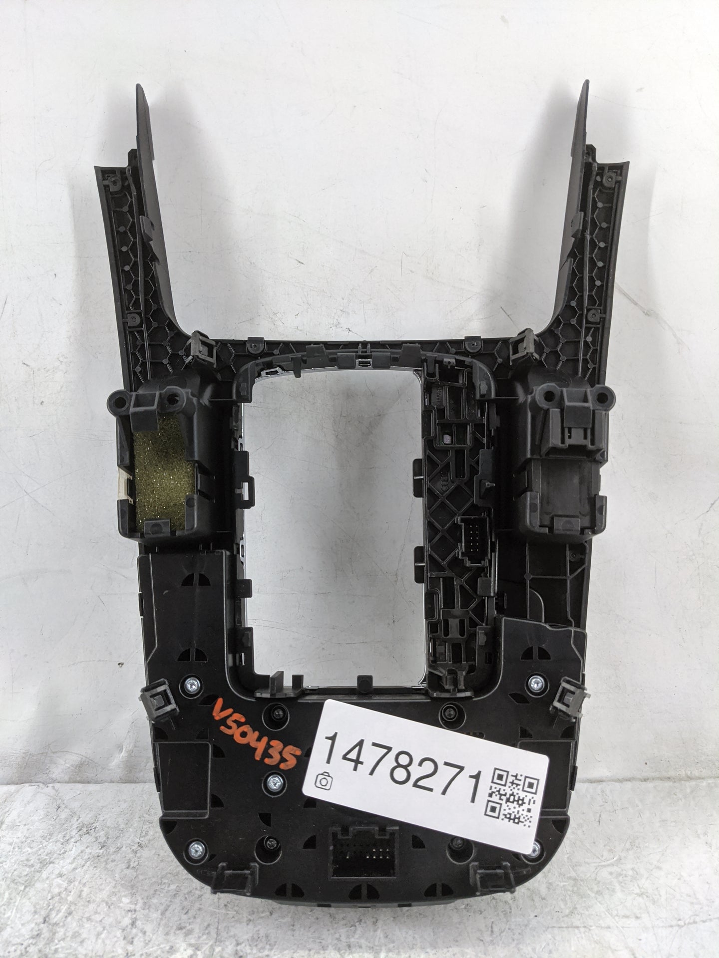 2010-2012 Audi A5 Radio Control Panel 1478271 - Oemusedautoparts1.com