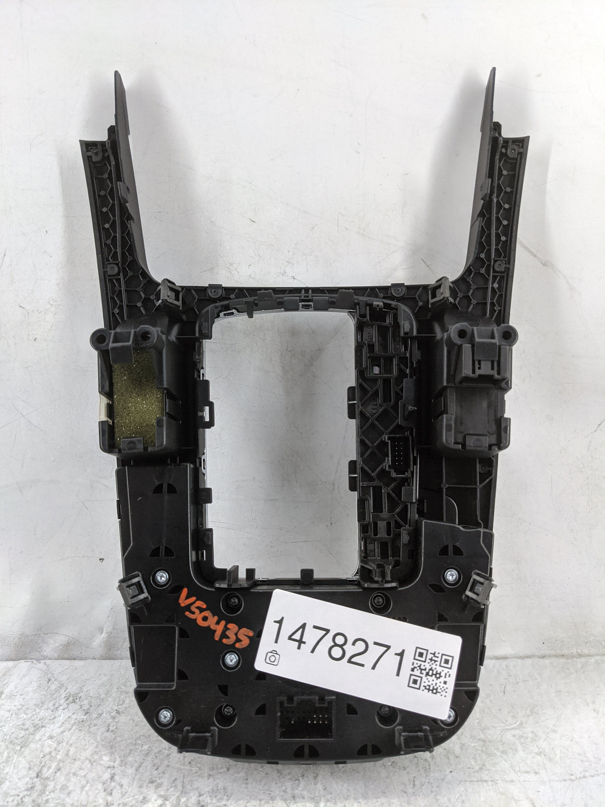 2010-2012 Audi A5 Radio Control Panel 1478271 - Oemusedautoparts1.com