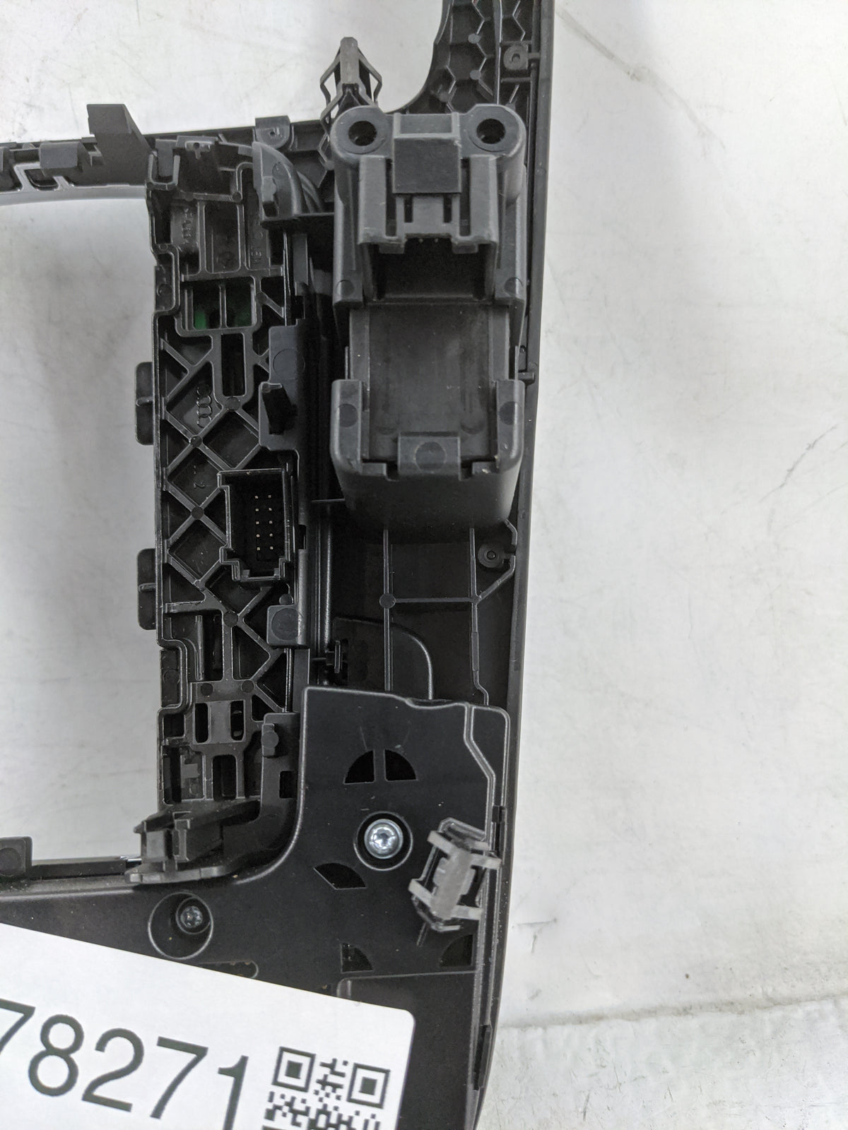 2010-2012 Audi A5 Radio Control Panel 1478271 - Oemusedautoparts1.com