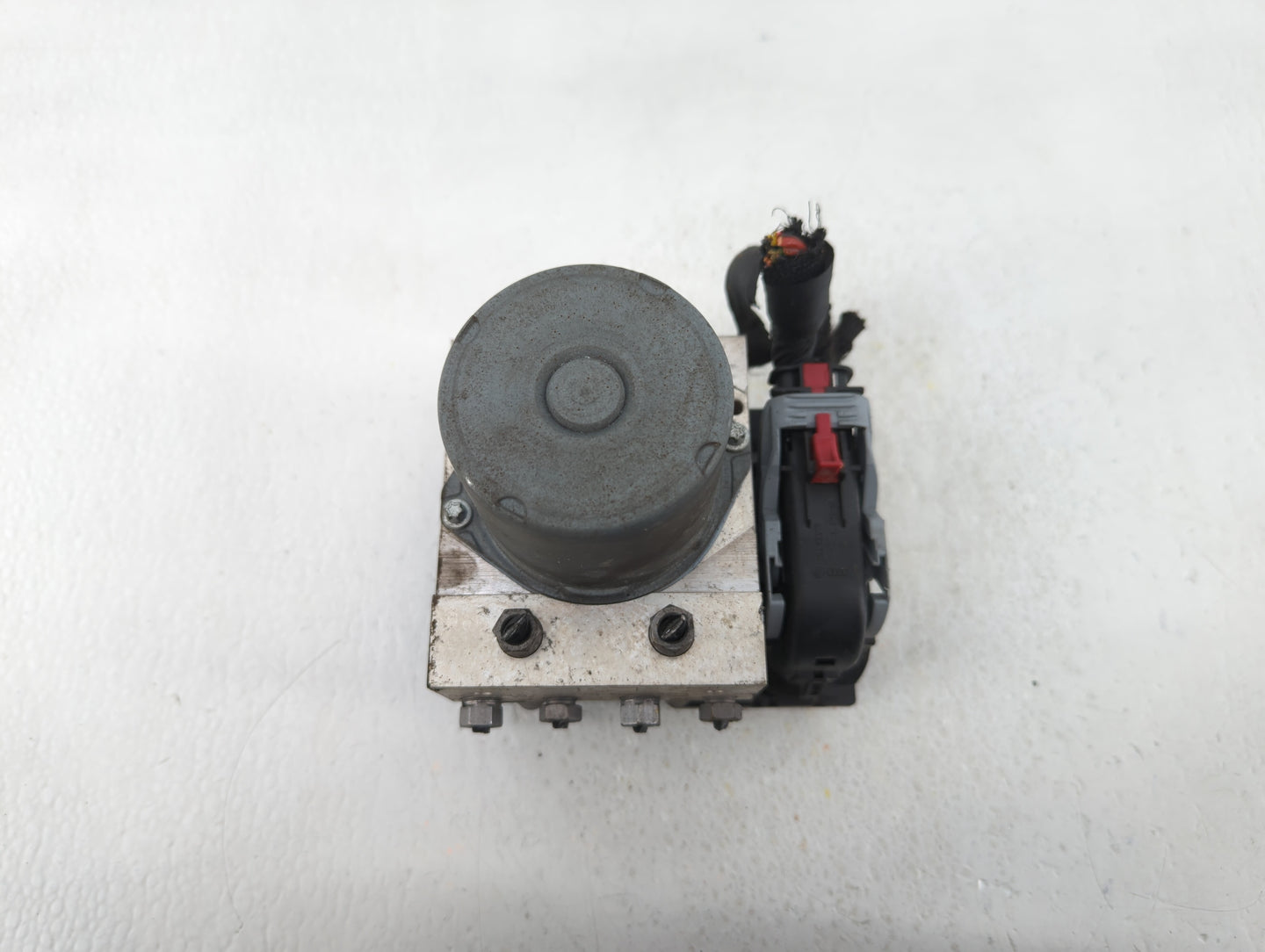 2010-2012 Audi A5 ABS Pump Control Module Replacement P/N:8K0 614 517EH Fits Fits 2009 2010 2011 2012 OEM Used Auto Parts - 