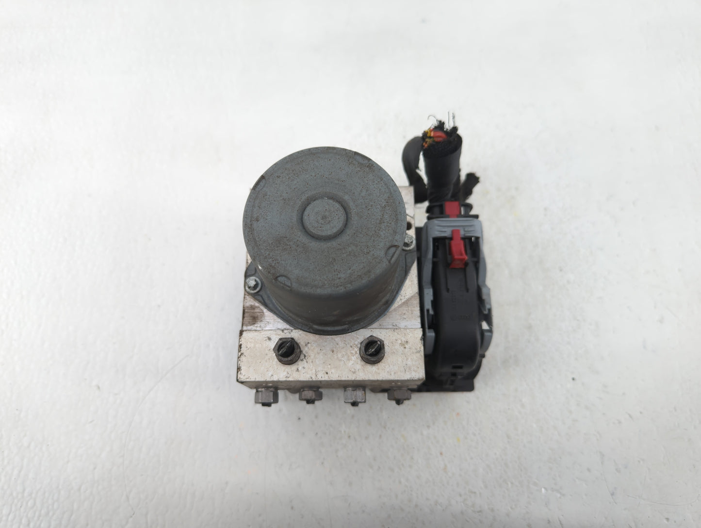2010-2012 Audi A5 ABS Pump Control Module Replacement P/N:8K0 614 517EH Fits Fits 2009 2010 2011 2012 OEM Used Auto Parts - 