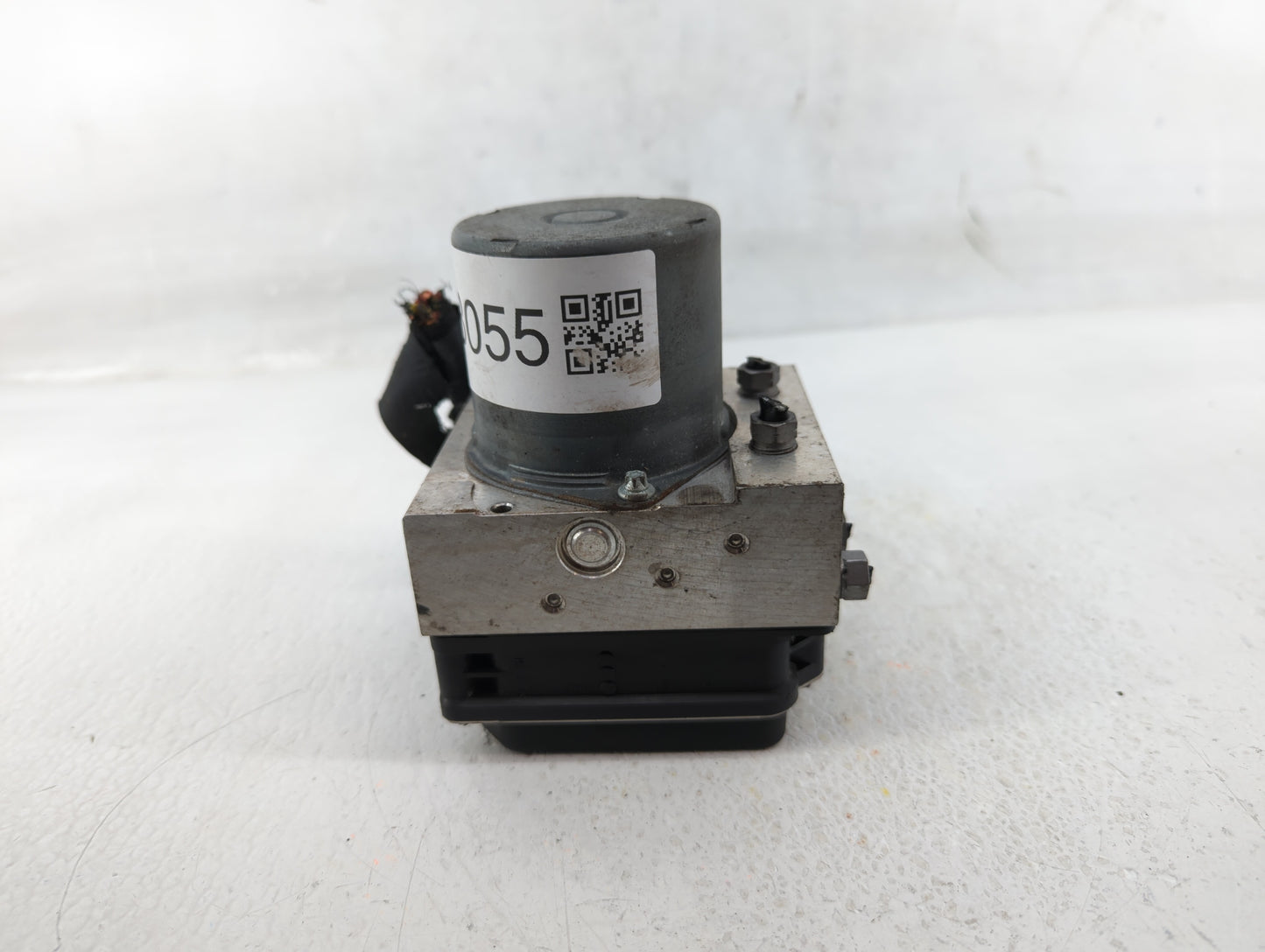2010-2012 Audi A5 ABS Pump Control Module Replacement P/N:8K0 614 517EH Fits Fits 2009 2010 2011 2012 OEM Used Auto Parts - 