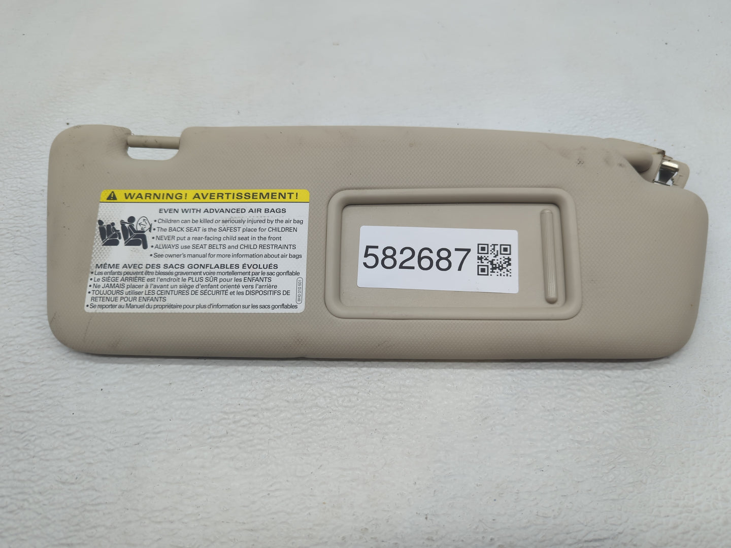 2012-2013 Audi A5 Sun Visor Shade Replacement Passenger Right Mirror Fits Fits 2012 2013 OEM Used Auto Parts - Oemusedautopa