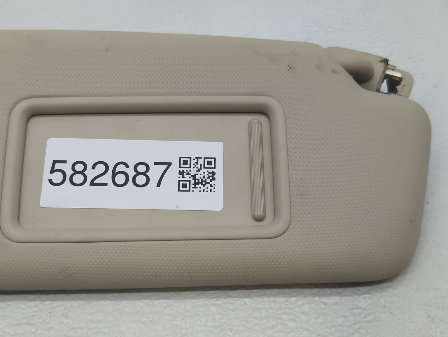 2012-2013 Audi A5 Sun Visor Shade Replacement Passenger Right Mirror Fits Fits 2012 2013 OEM Used Auto Parts - Oemusedautopa