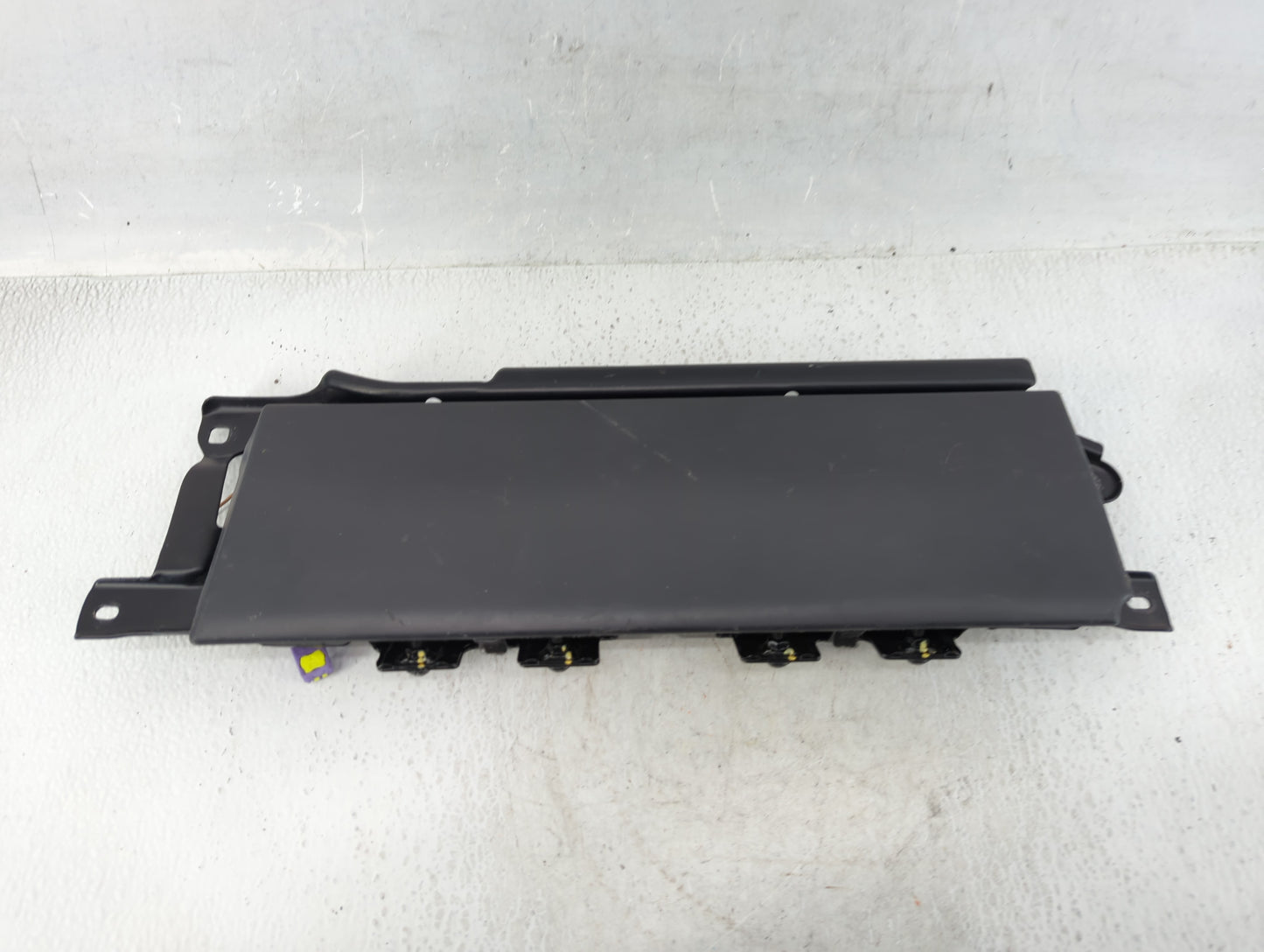 2012 Audi A5 Air Bag Driver Left Steering Wheel Mounted P/N:M12N091019 Fits OEM Used Auto Parts - Oemusedautoparts1.com