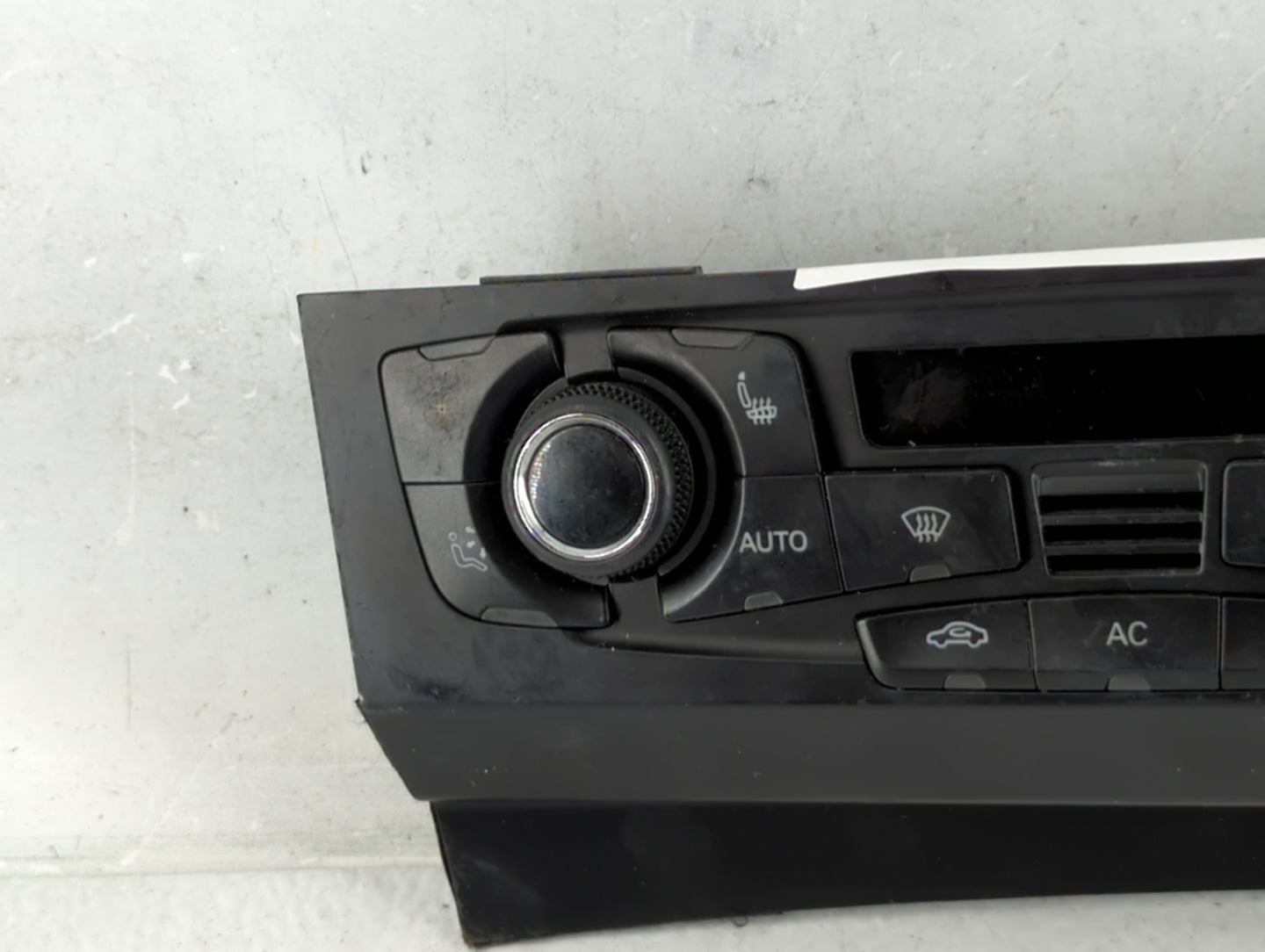 2008-2013 Audi A5 Climate Control Module Temperature AC/Heater Replacement P/N:8T1 820 043 AQ 811 820 043 AQ Fits OEM Used A