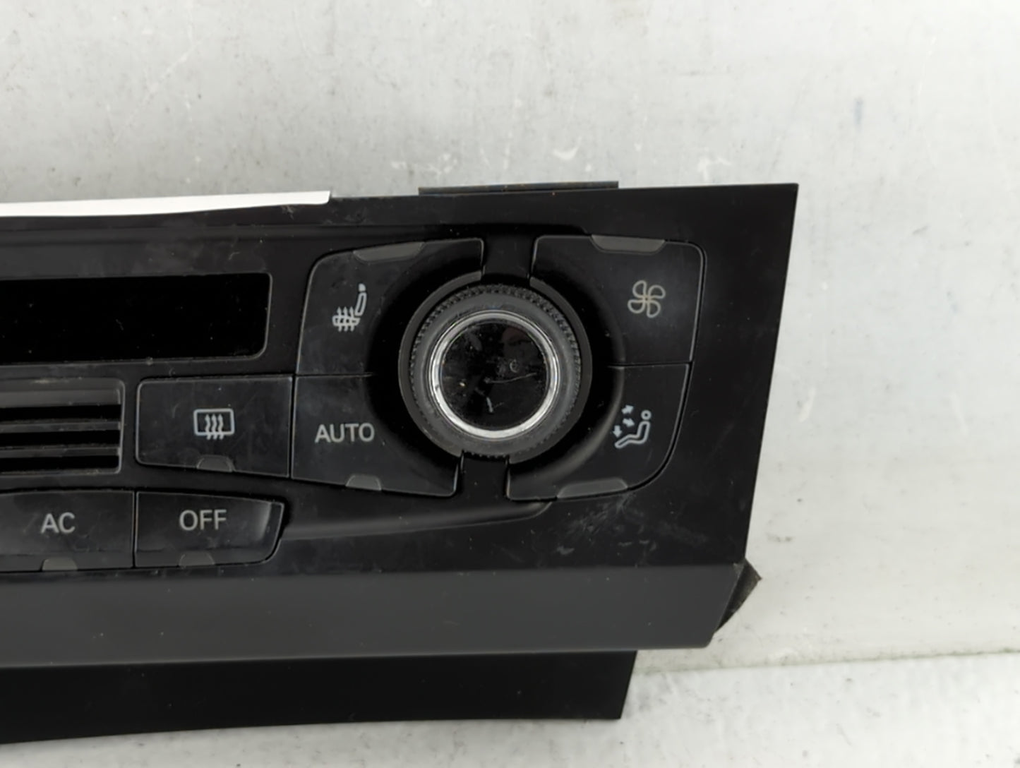 2008-2013 Audi A5 Climate Control Module Temperature AC/Heater Replacement P/N:8T1 820 043 AQ 811 820 043 AQ Fits OEM Used A