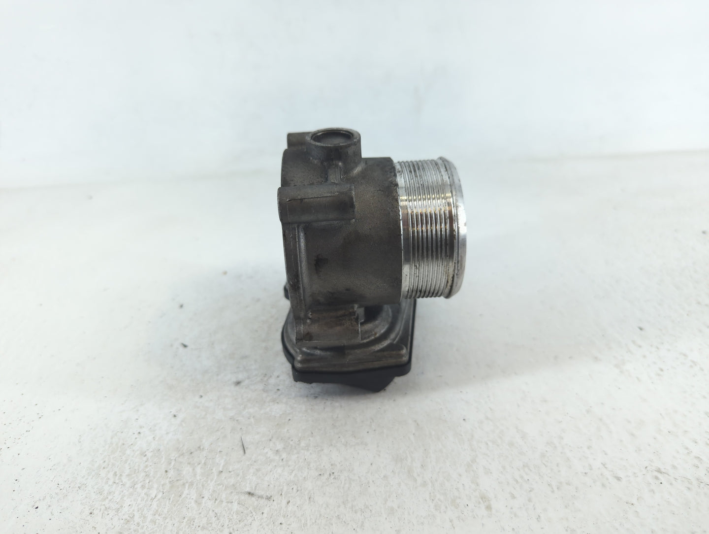2010-2017 Audi A5 Throttle Body P/N:06F 133 062 Q A2C53390403 Fits OEM Used Auto Parts - Oemusedautoparts1.com