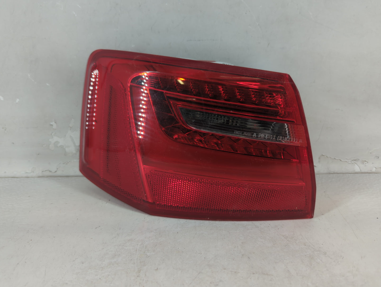 2012-2015 Audi A6 Tail Light Assembly Driver Left OEM P/N:4G5 945 095 B Fits Fits 2012 2013 2014 2015 OEM Used Auto Parts - 