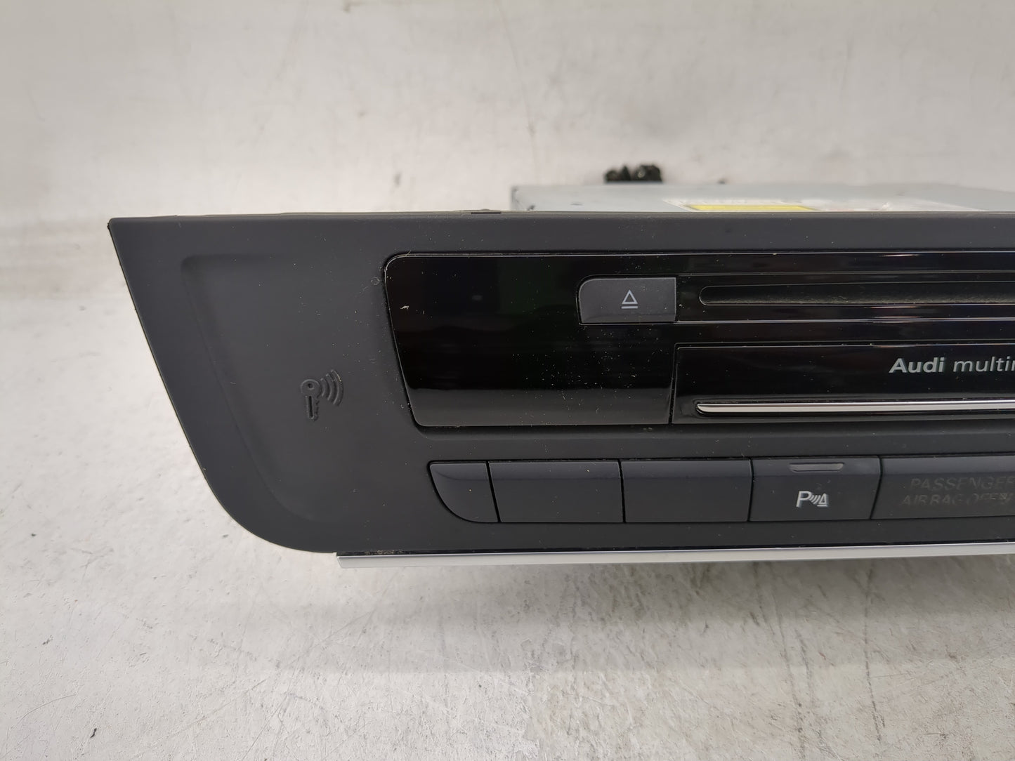 2012-2013 Audi A6 Radio AM FM Cd Player Receiver Replacement P/N:1548-10-2886 Fits Fits 2012 2013 OEM Used Auto Parts - Oemu
